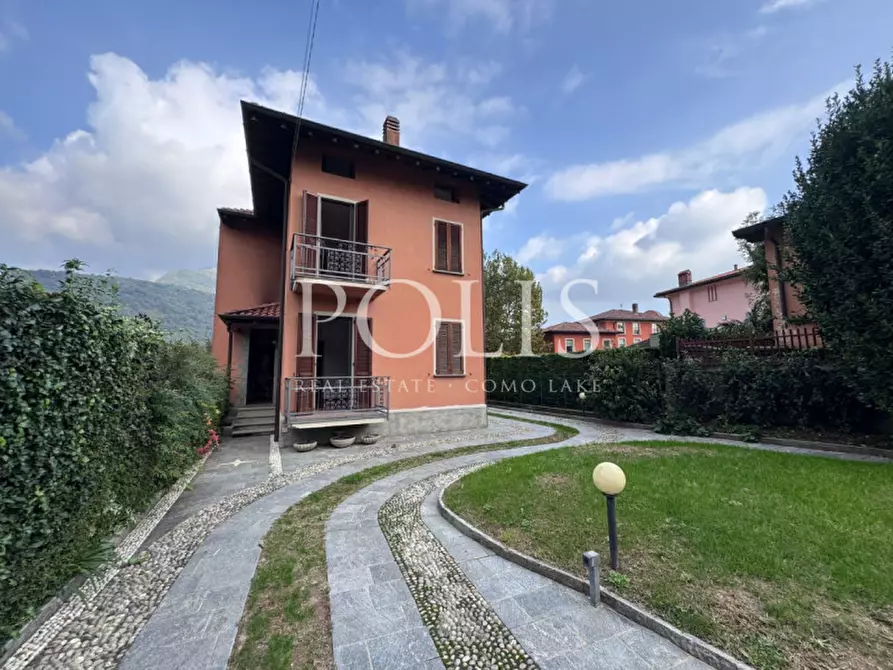 Immagine 11 di Casa indipendente in vendita  a Eupilio