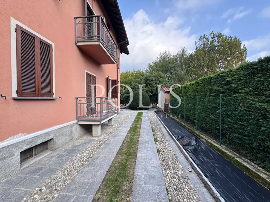 Immagine 12 di Casa indipendente in vendita  a Eupilio