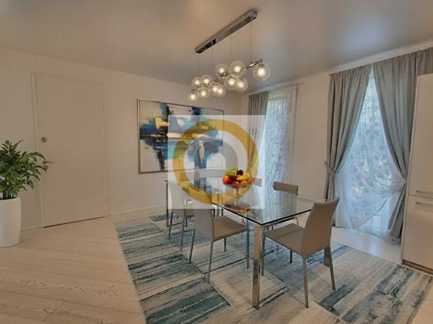 Immagine 2 di Villa in vendita  a Bassano Del Grappa