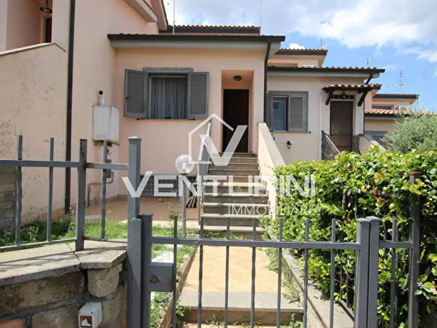 Immagine 14 di Villetta a schiera in vendita  in Via Entratico, 21 a Roma