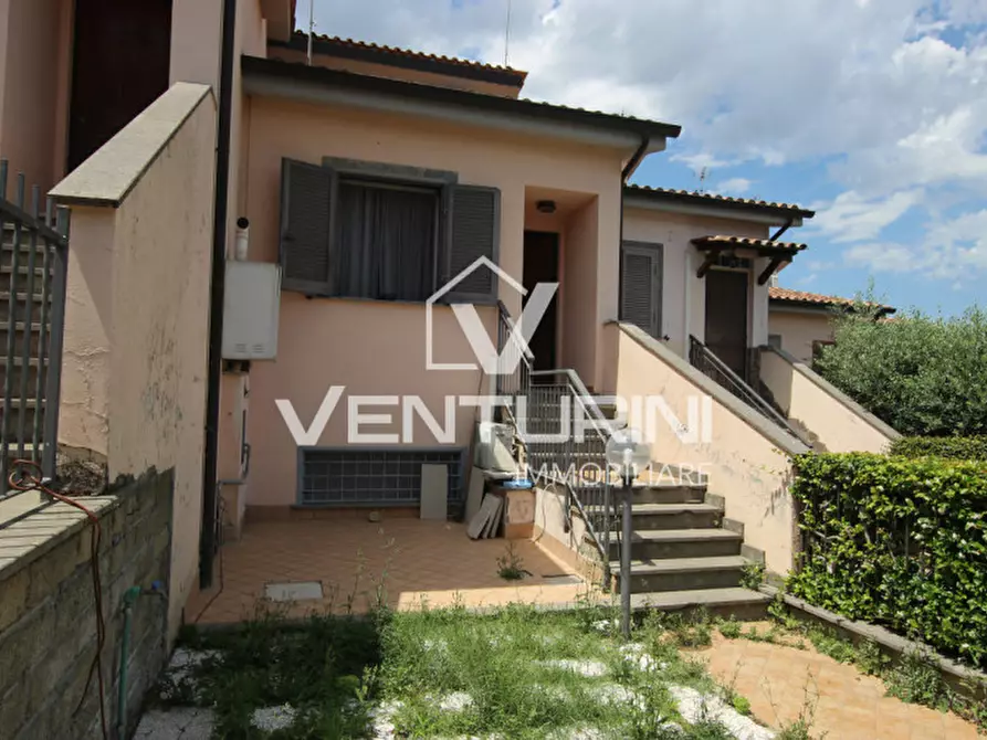 Immagine 15 di Villetta a schiera in vendita  in Via Entratico, 21 a Roma