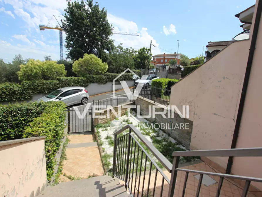 Immagine 16 di Villetta a schiera in vendita  in Via Entratico, 21 a Roma
