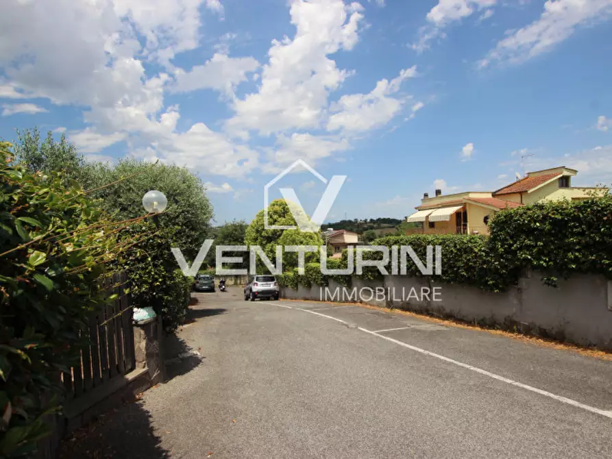 Immagine 20 di Villetta a schiera in vendita  in Via Entratico, 21 a Roma