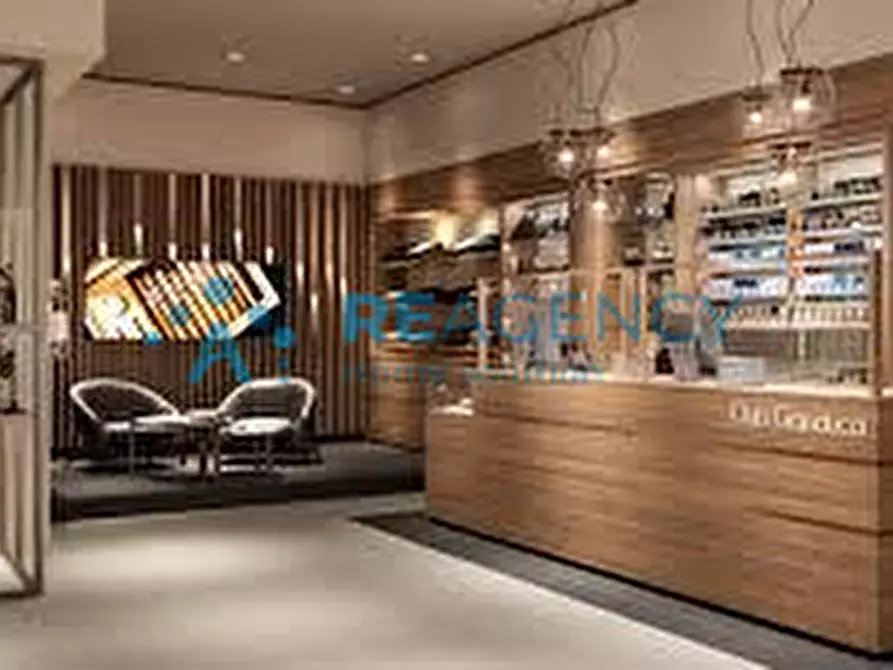 Immagine 2 di Attività commerciale in vendita  a Vicenza