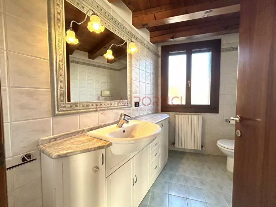 Immagine 10 di Casa bifamiliare in affitto  in Via Giuseppe Garibaldi a Piove Di Sacco