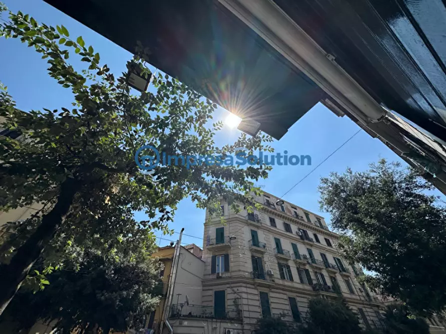 Immagine 1 di Negozio in affitto  in Corso Giuseppe Garibaldi a Napoli
