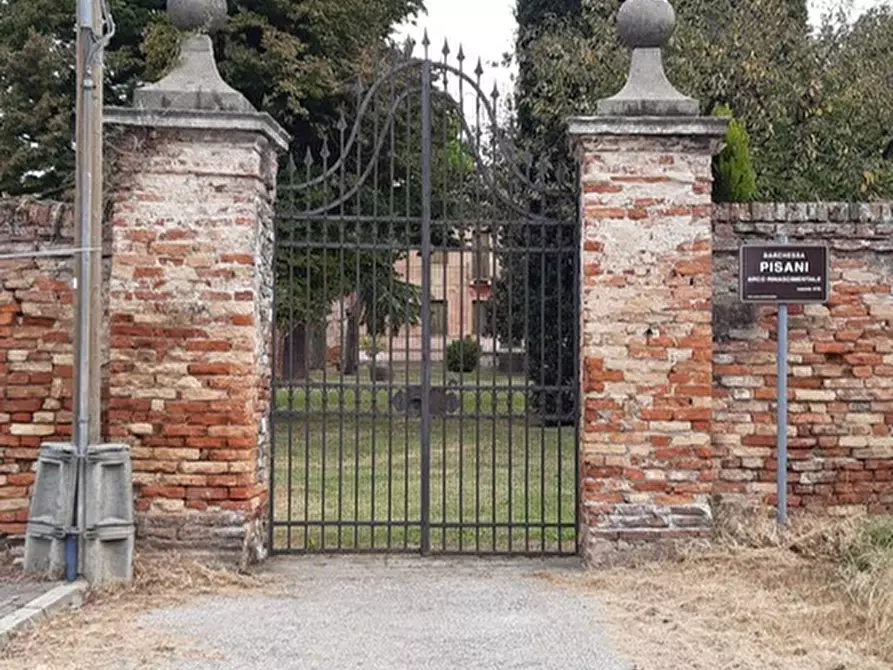 Immagine 4 di Palazzo in vendita  in Via Roma a Saccolongo