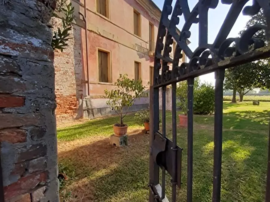 Immagine 10 di Palazzo in vendita  in Via Roma a Saccolongo