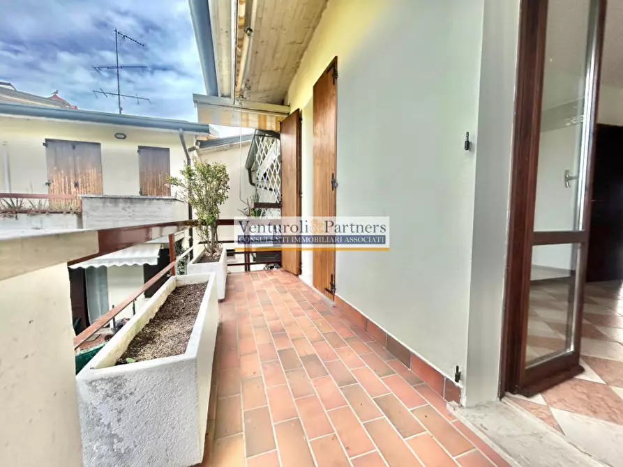 Immagine 9 di Appartamento in vendita  in Via Don Primo Mazzolari a Sirmione