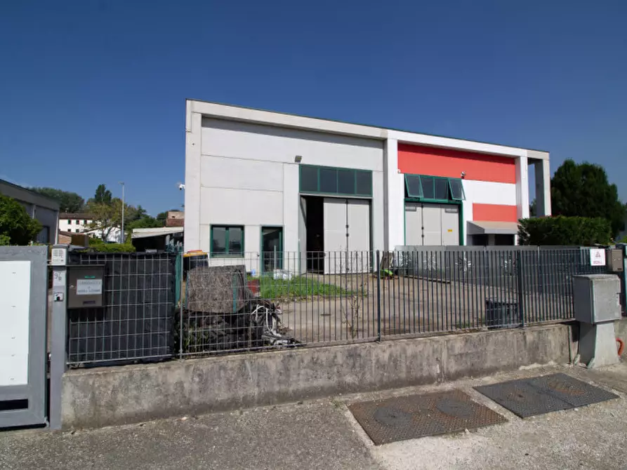 Immagine 3 di Capannone industriale in affitto  in Via Grimani a Battaglia Terme