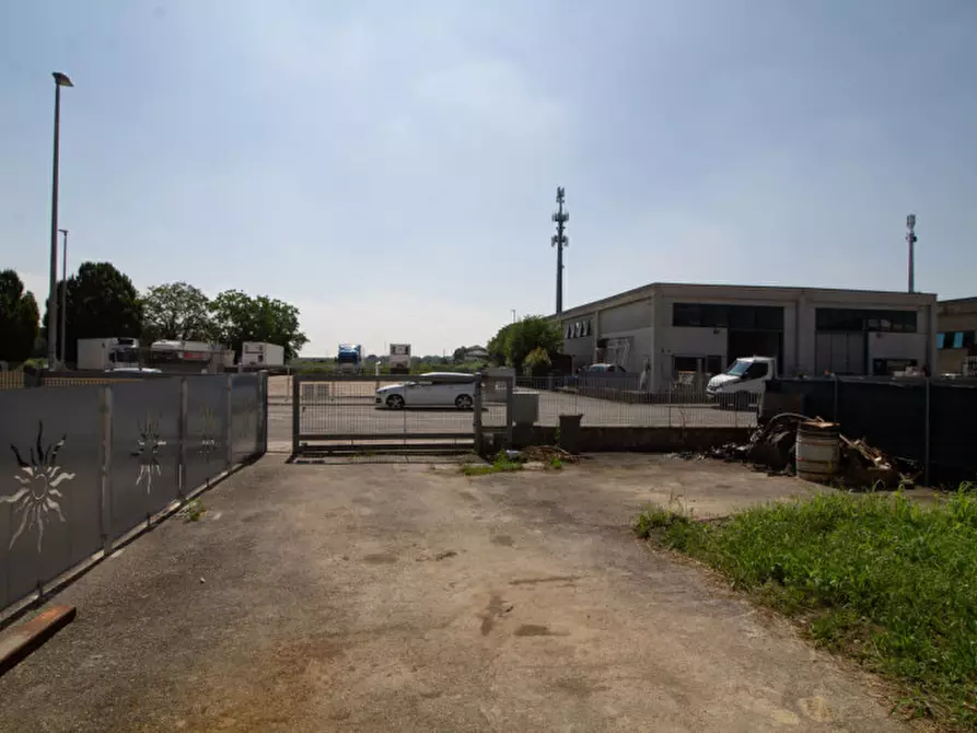 Immagine 8 di Capannone industriale in affitto  in Via Grimani a Battaglia Terme