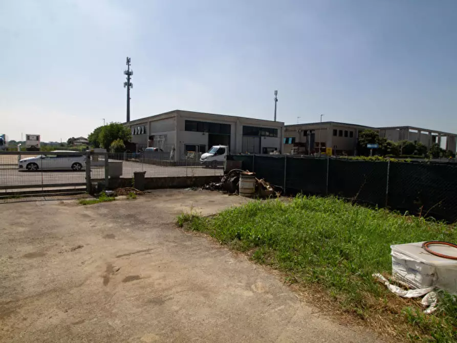 Immagine 9 di Capannone industriale in affitto  in Via Grimani a Battaglia Terme