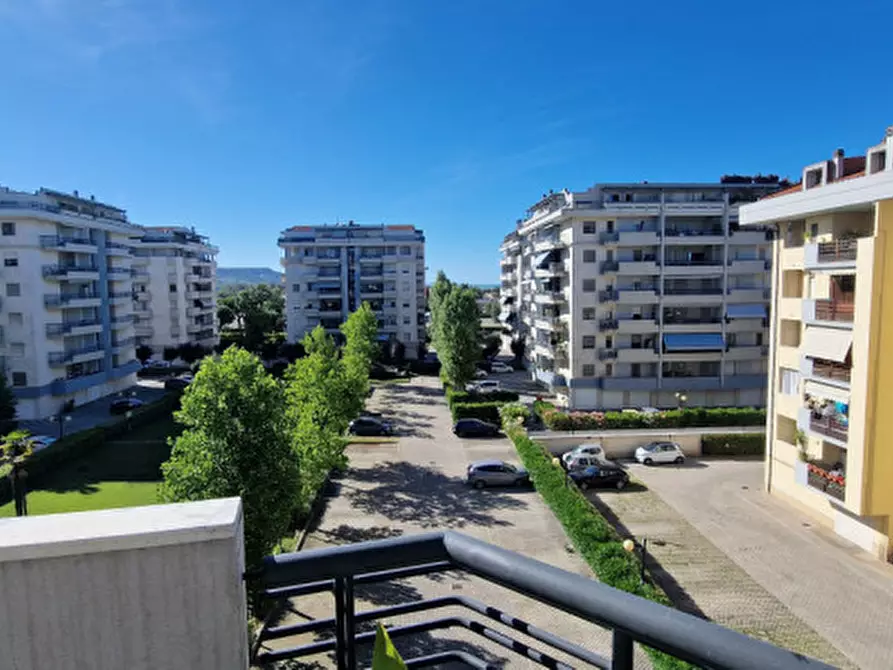 Immagine 3 di Appartamento in vendita  in via Lussemburgo a Montesilvano