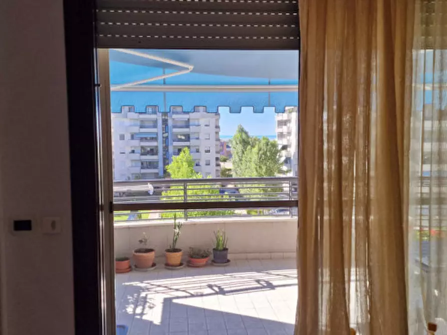 Immagine 11 di Appartamento in vendita  in via Lussemburgo a Montesilvano