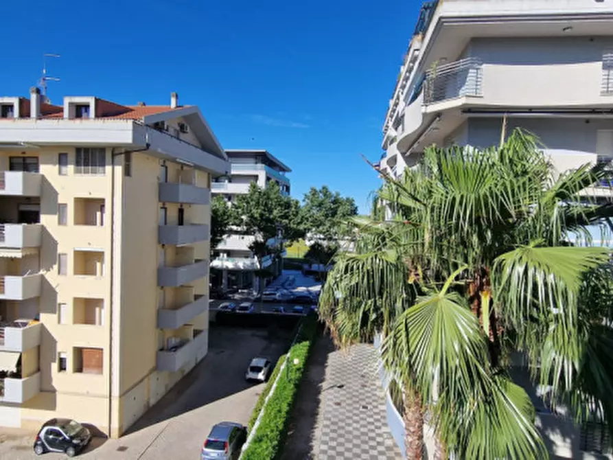 Immagine 15 di Appartamento in vendita  in via Lussemburgo a Montesilvano
