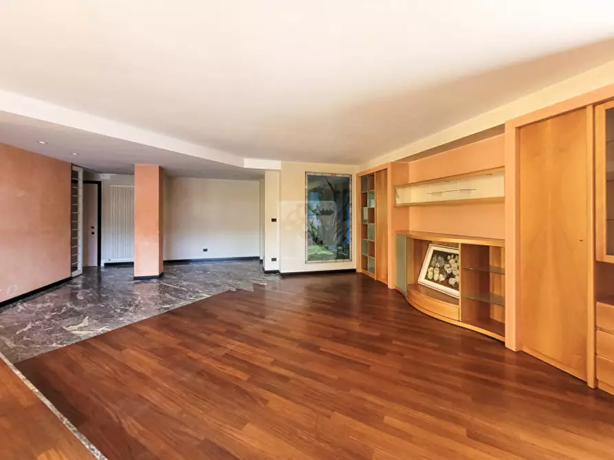 Immagine 5 di Appartamento in vendita  a Riva Del Garda