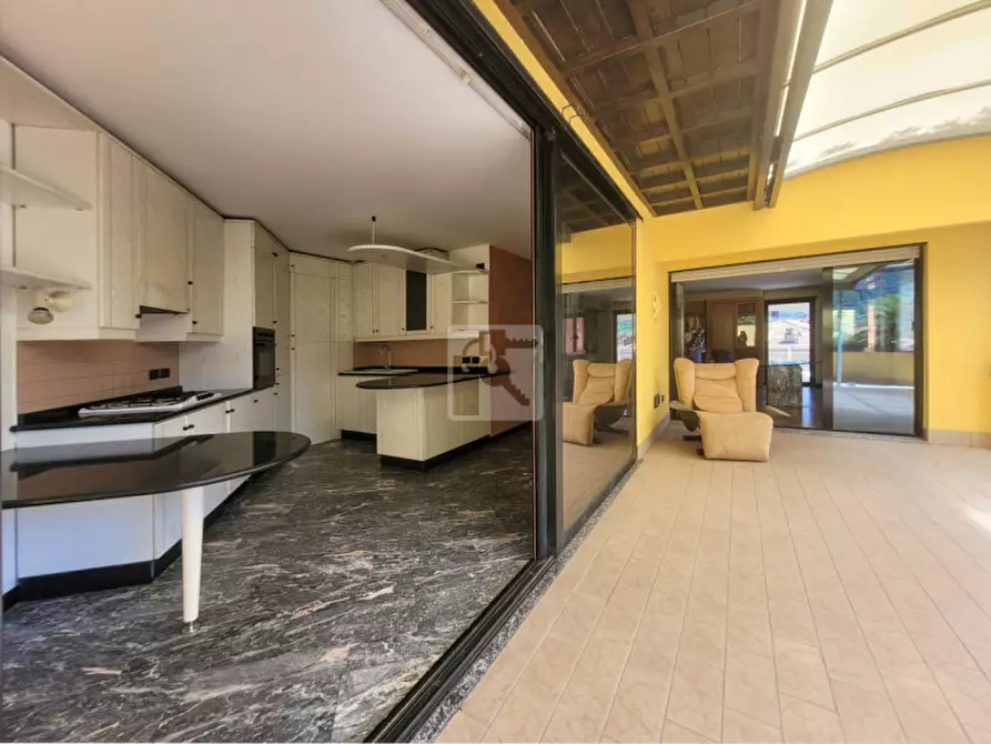 Immagine 7 di Appartamento in vendita  a Riva Del Garda