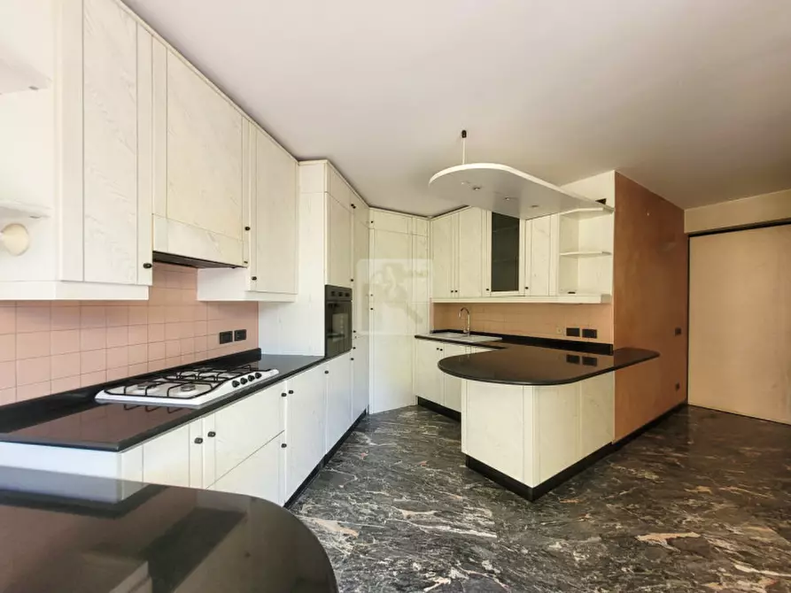 Immagine 18 di Appartamento in vendita  a Riva Del Garda