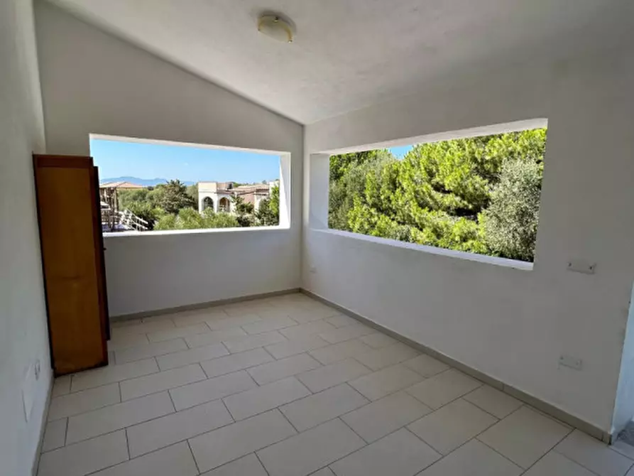 Immagine 11 di Appartamento in vendita  a Olbia