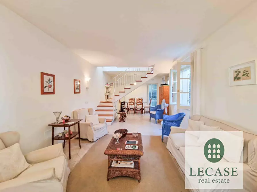Immagine 3 di Villa in vendita  in Via Palestro a Forte Dei Marmi