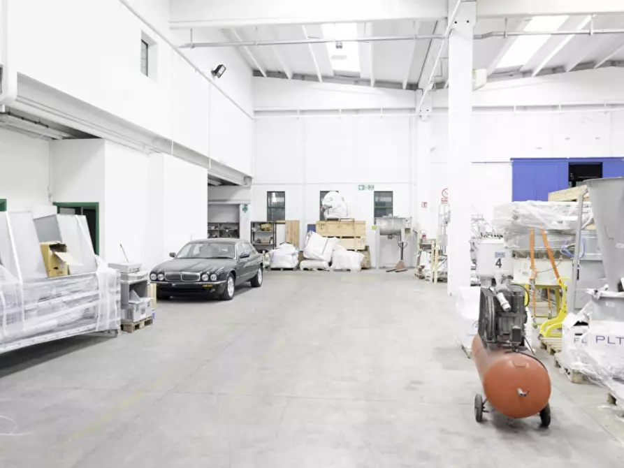 Immagine 2 di Capannone industriale in vendita  in Via Vecchia Milanese, 15, 21040 Venegono Inferiore VA, Italia a Venegono Inferiore
