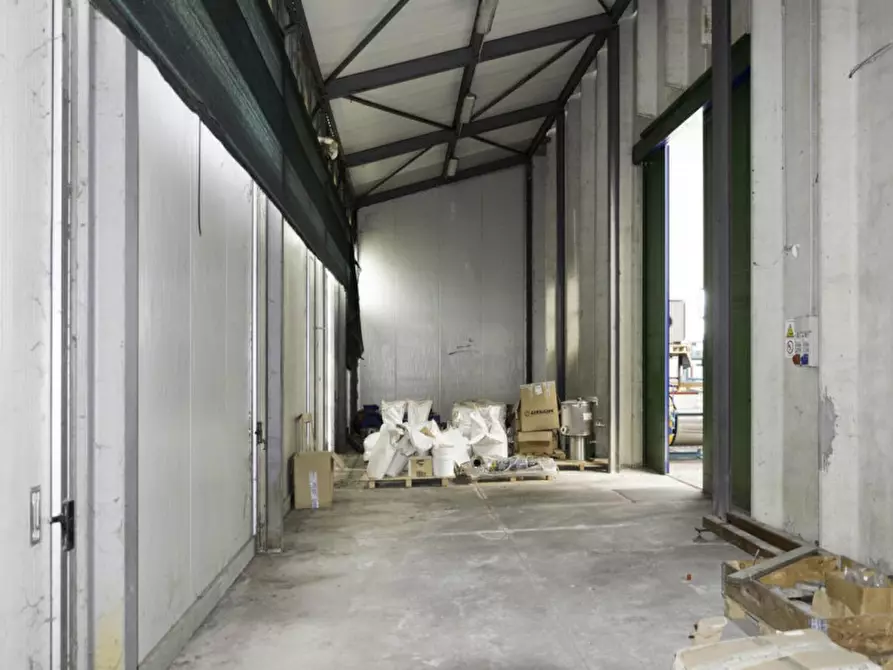 Immagine 5 di Capannone industriale in vendita  in Via Vecchia Milanese, 15, 21040 Venegono Inferiore VA, Italia a Venegono Inferiore