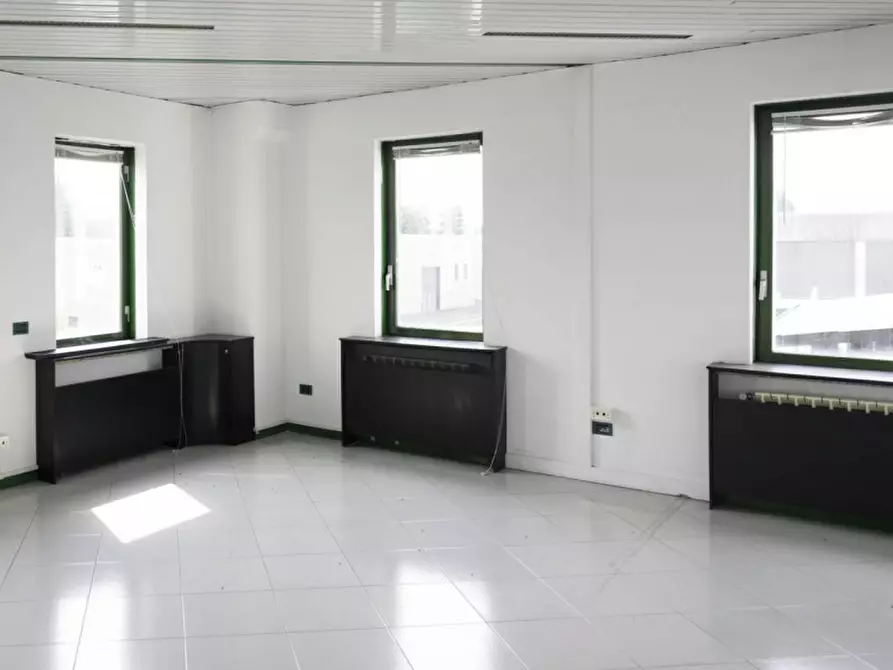 Immagine 9 di Capannone industriale in vendita  in Via Vecchia Milanese, 15, 21040 Venegono Inferiore VA, Italia a Venegono Inferiore