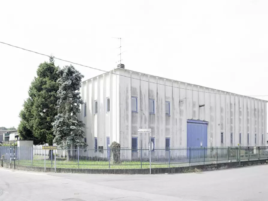 Immagine 1 di Capannone industriale in vendita  in Via Vecchia Milanese, 15, 21040 Venegono Inferiore VA, Italia a Venegono Inferiore