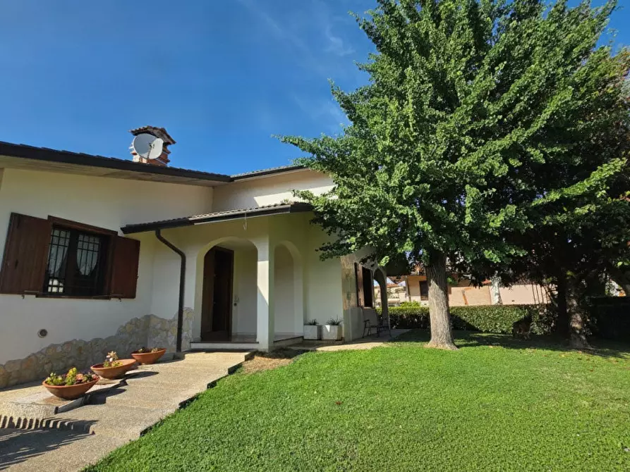 Immagine 1 di Casa indipendente in vendita  in Viale Francesco Crispi a Costabissara