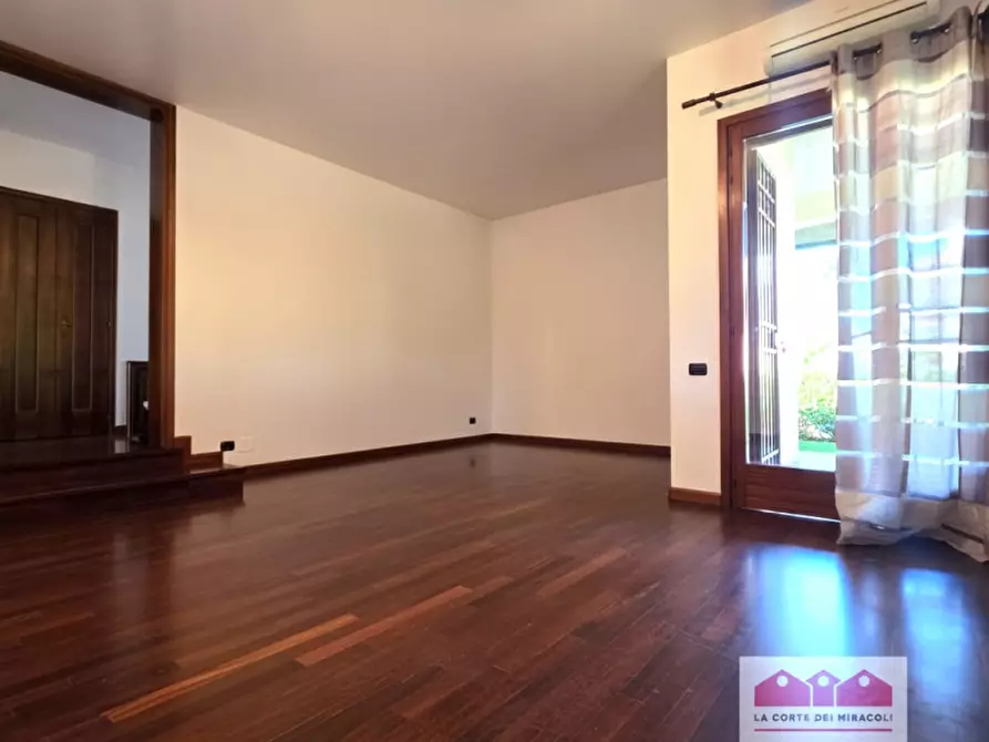 Immagine 4 di Casa indipendente in vendita  in Viale Francesco Crispi a Costabissara