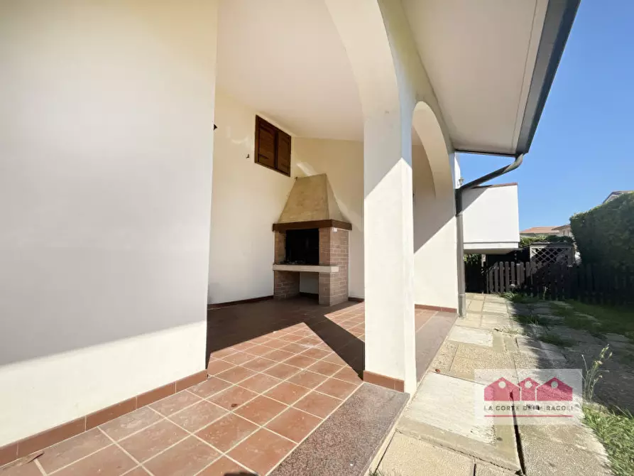 Immagine 4 di Casa indipendente in vendita  in Viale Francesco Crispi a Costabissara