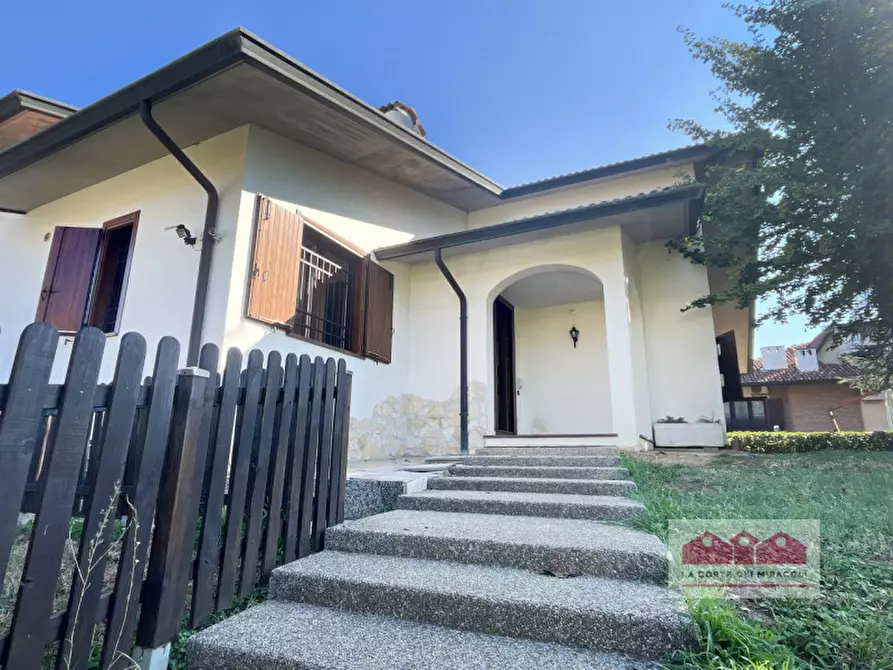 Immagine 5 di Casa indipendente in vendita  in Viale Francesco Crispi a Costabissara
