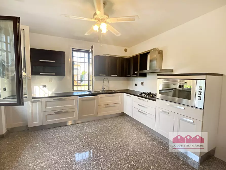Immagine 6 di Casa indipendente in vendita  in Viale Francesco Crispi a Costabissara