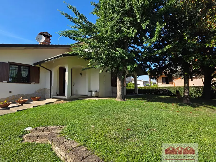 Immagine 28 di Casa indipendente in vendita  in Viale Francesco Crispi a Costabissara