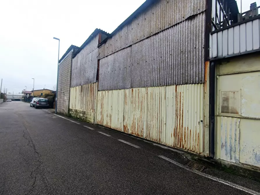 Immagine 2 di Capannone industriale in vendita  in Via Cavinello a Vigonza