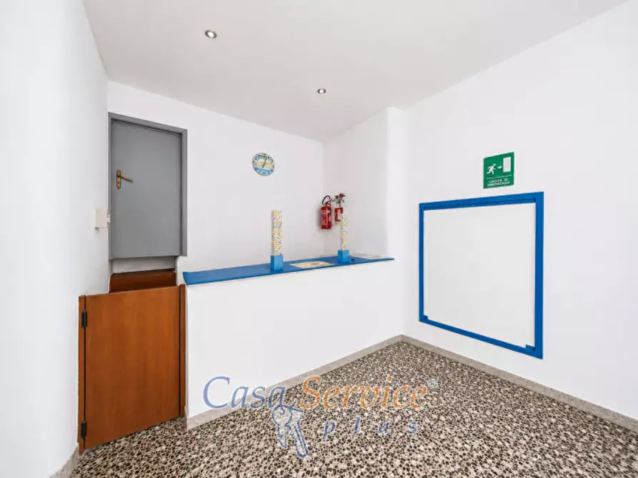 Immagine 12 di Negozio in vendita  in Via della Resistenza a Presicce-Acquarica