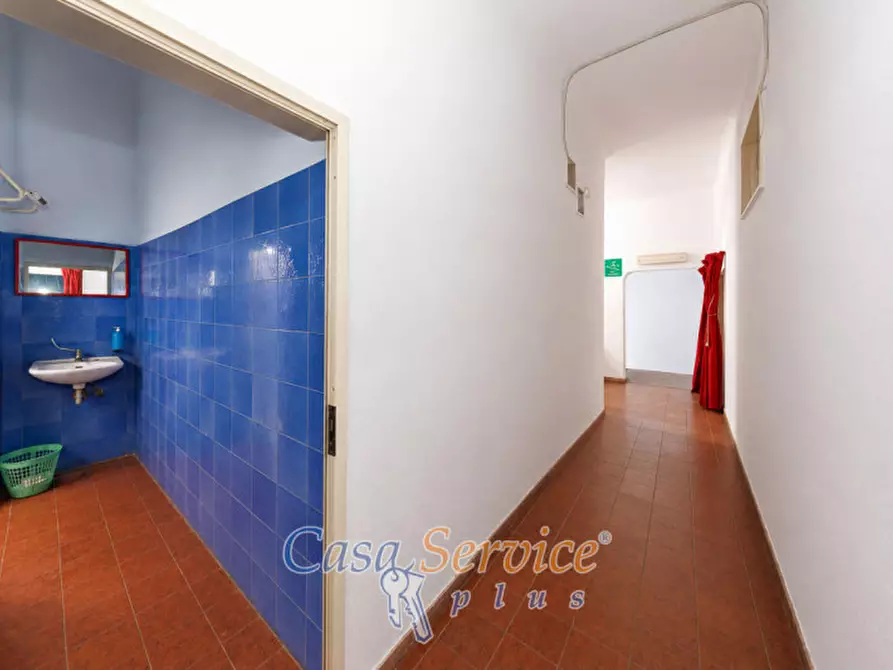 Immagine 20 di Negozio in vendita  in Via della Resistenza a Presicce-Acquarica