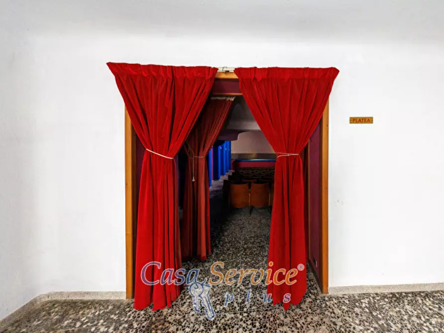 Immagine 35 di Negozio in vendita  in Via della Resistenza a Presicce-Acquarica