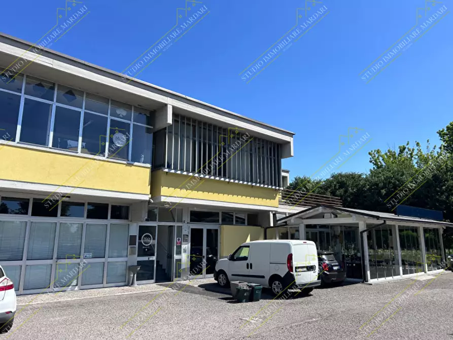 Immagine 1 di Ufficio in vendita  in strada per cognento 138 a Modena