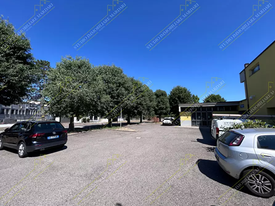 Immagine 46 di Ufficio in vendita  in strada per cognento 138 a Modena