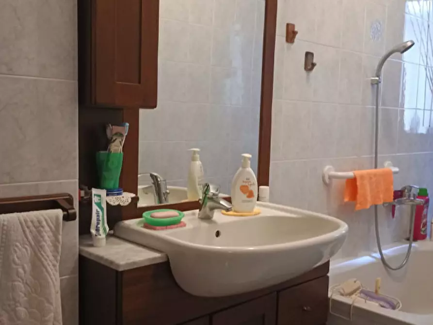 Immagine 9 di Appartamento in vendita  in Via Genova 241 a Torino
