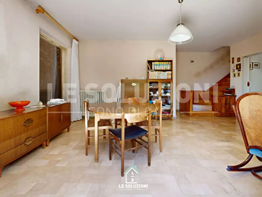 Immagine 4 di Villa in vendita  in Via Generale Luigi Sabato a Putignano
