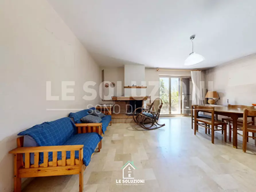 Immagine 5 di Villa in vendita  in Via Generale Luigi Sabato a Putignano