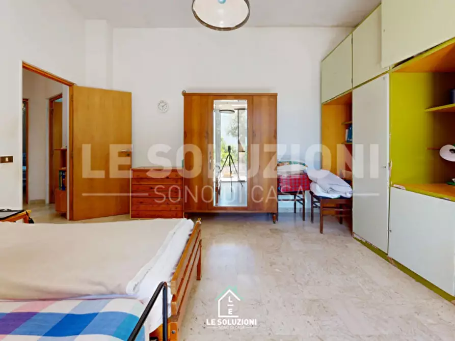 Immagine 15 di Villa in vendita  in Via Generale Luigi Sabato a Putignano
