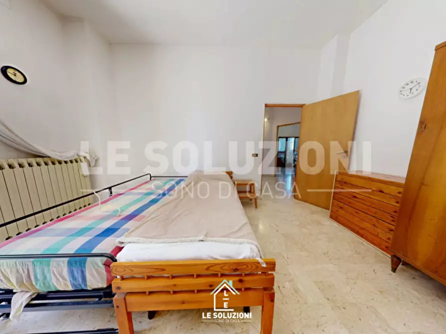 Immagine 26 di Villa in vendita  in Via Generale Luigi Sabato a Putignano