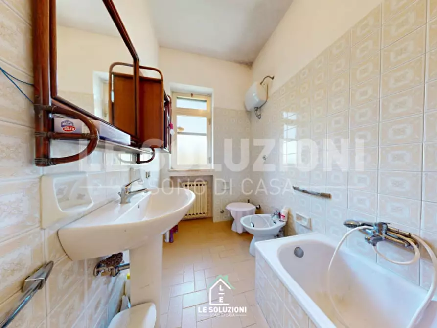 Immagine 28 di Villa in vendita  in Via Generale Luigi Sabato a Putignano