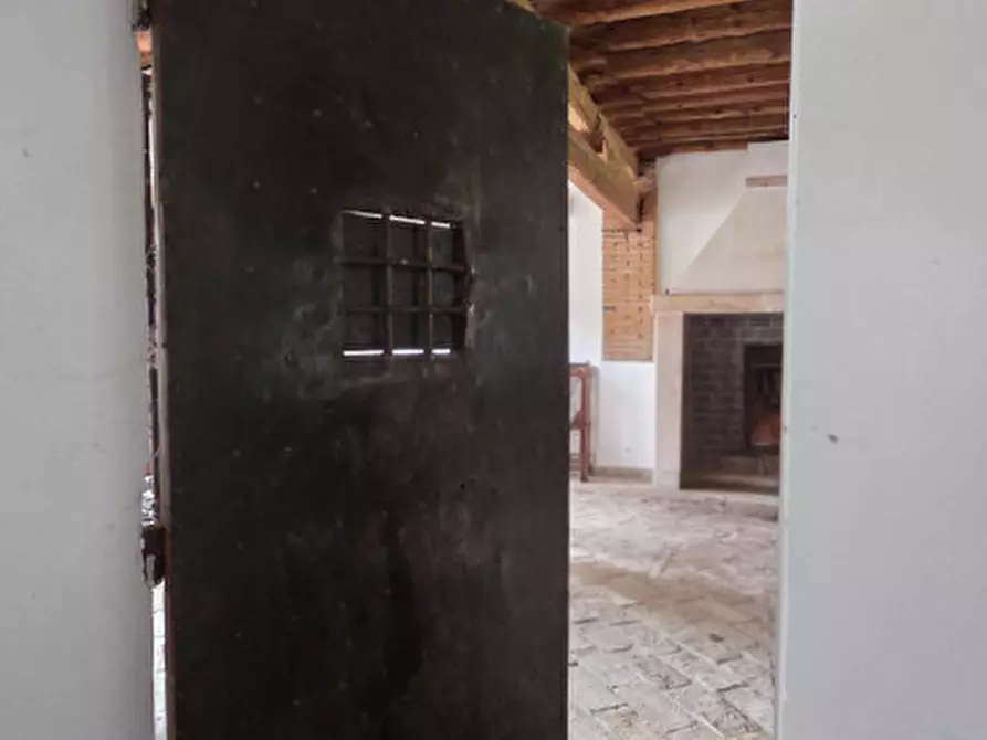 Immagine 22 di Villa in vendita  in Via Casalveghe 16 a Rovigo