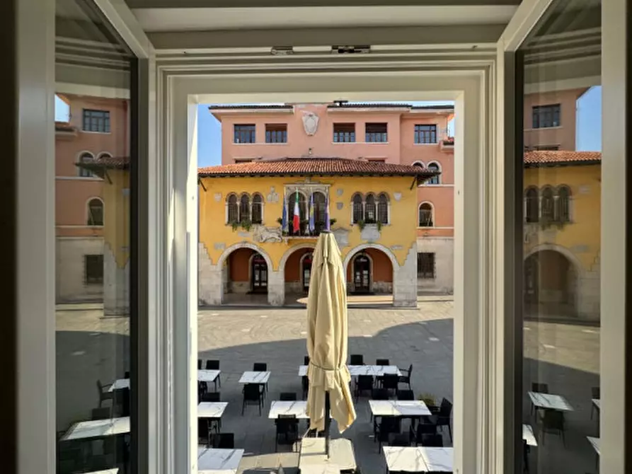 Immagine 2 di Appartamento in vendita  in via Dante a Muggia