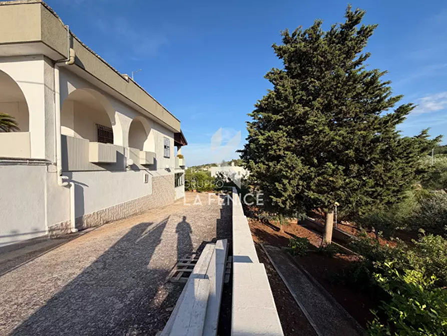 Immagine 11 di Villa in vendita  in Strada Primicerio a Martina Franca