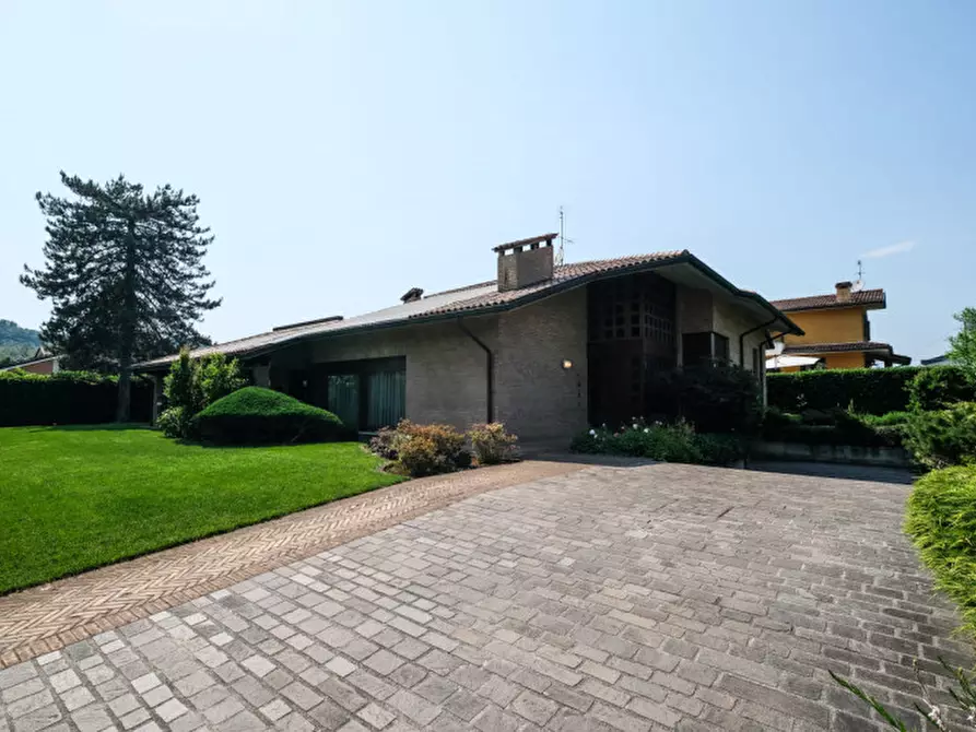 Immagine 2 di Villa in vendita  in via Giorgio La Pira 7 a Isola Vicentina